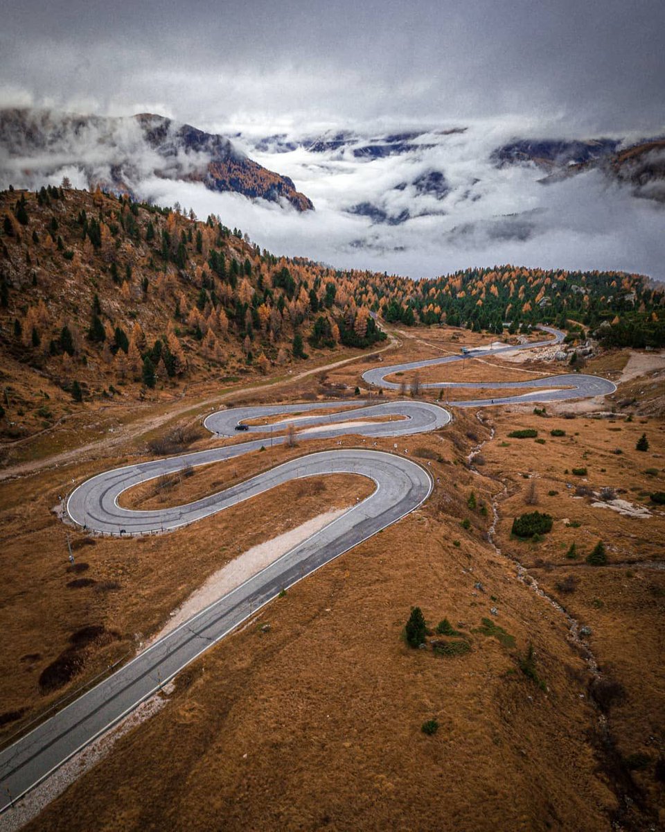 911LND's tweet photo. Passo Pordoi 🇮🇹 

© Photos: https://t.co/NVJNmz91Fe https://t.co/v0YRksa4c2