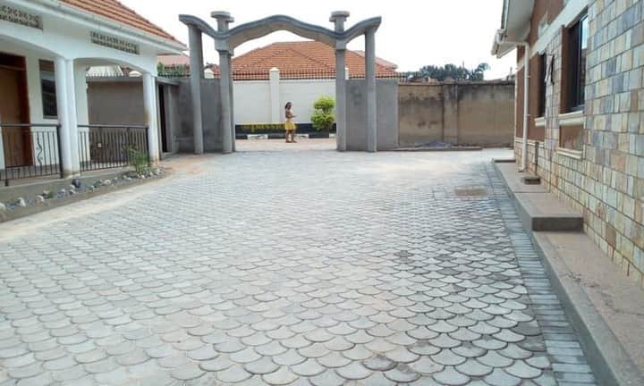 Passionsltd's tweet photo. For landscape services and General construction, reach us on 0782 451967 #landscapedesign  #compounddesign #Construction  #beautifulhome  #HomeSweetHome https://t.co/4jR2HO9moj