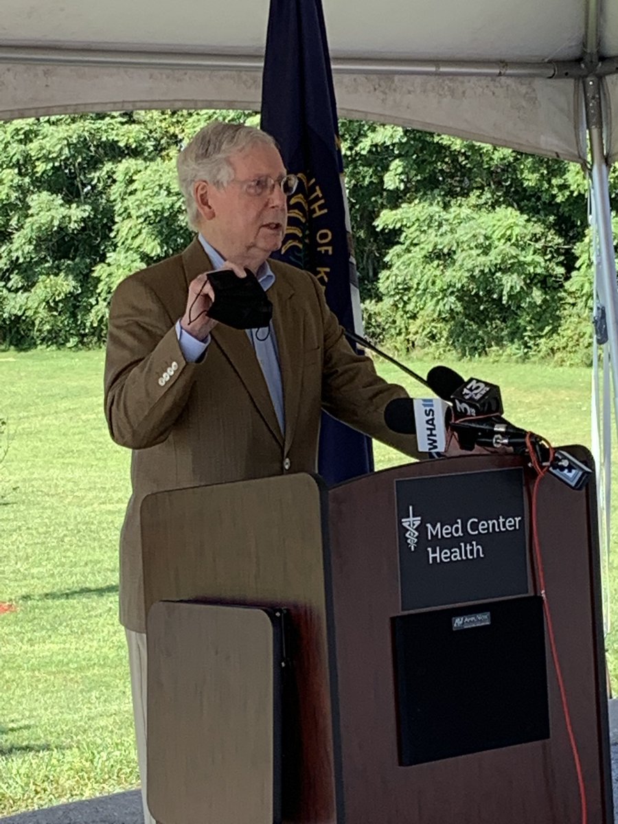 MedCenterHealth's tweet image. We were pleased to welcome U.S. Senate majority leader Mitch McConnell to The Medical Center at Caverna this morning as he thanked frontline healthcare workers, spoke about the CARES act and encouraged mask wearing. @McConnellPress #maskupky