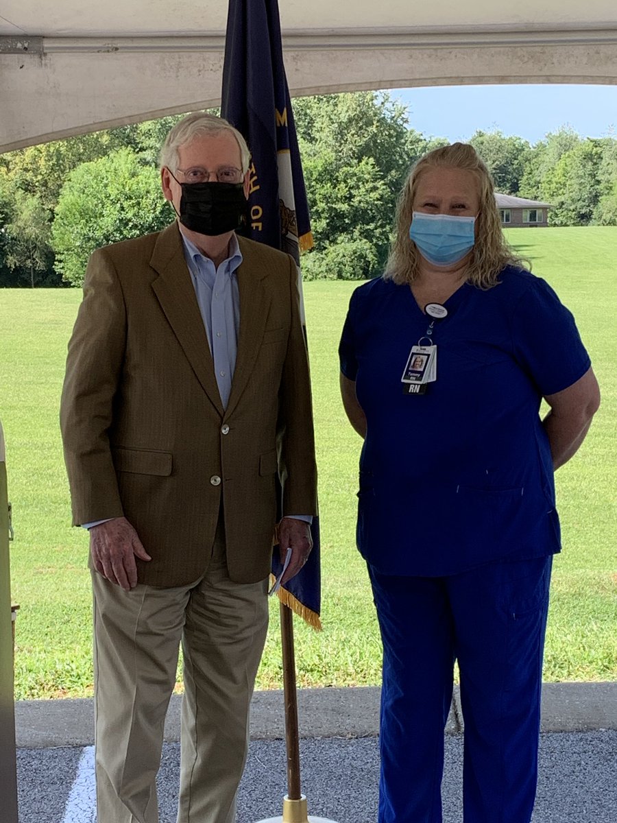 MedCenterHealth's tweet image. We were pleased to welcome U.S. Senate majority leader Mitch McConnell to The Medical Center at Caverna this morning as he thanked frontline healthcare workers, spoke about the CARES act and encouraged mask wearing. @McConnellPress #maskupky