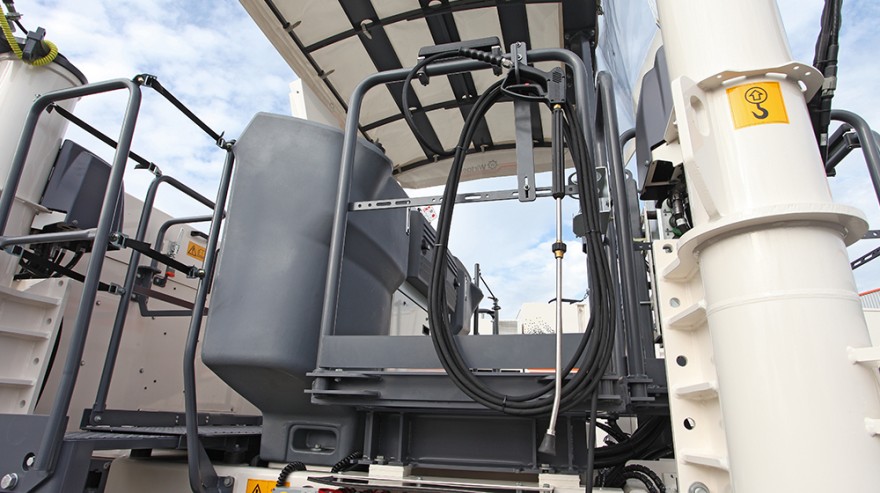 CoBakheet's tweet photo. The compact machine boasts an unsurpassed variety of applications in the paving of high-quality inset and offsets concrete profiles.
#WirtgenGroup #SaudiArabia #KSA #Germany #HeavyEquipment #MadeinGermany #MillingMachine #ConcretePaver #Milling #SlipFormPavers #Wirtgen https://t.co/E93SrpVufr