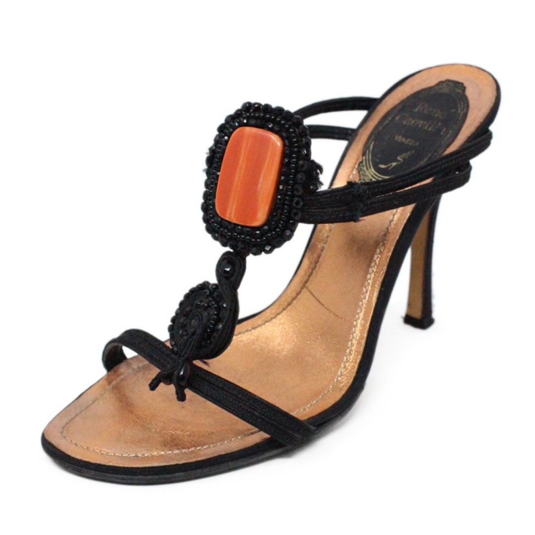 MichaelsConsign's tweet photo. The best end of summer sandals. 👡 ❤️ 
​#ReneCaovilla Black Sandals Sz. 36 $290 https://t.co/xwTDbFqzaa