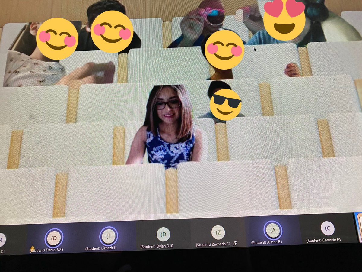 YaN3SmATH's tweet photo. So excited to meet my students on the first day of school! They were engaging in a virtual scavenger hunt!!! They were so excited to find the items, that they were jumping out of their seats!!!!!!!! @AE_Gators https://t.co/d62A93N7c4