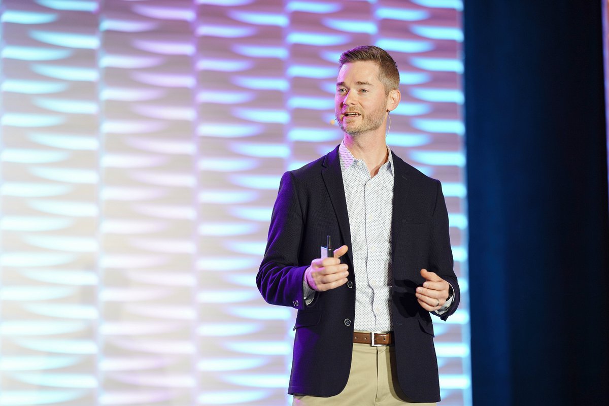 Agiloft's tweet image. Breaking news: Agiloft secures $45 million growth equity investment from FTV Capital and names Eric Laughlin new CEO. Read the release for more: hubs.ly/H0tJqvX0