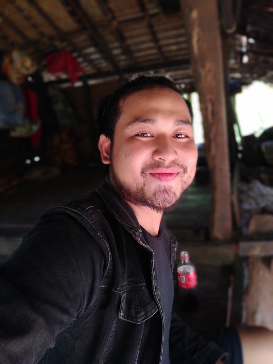 SimpleFree2's tweet photo. ကြံစည်တိုင်းလဲဖြစ်မလာဘူးကွယ် 😬😬 https://t.co/HNw1FScMAv