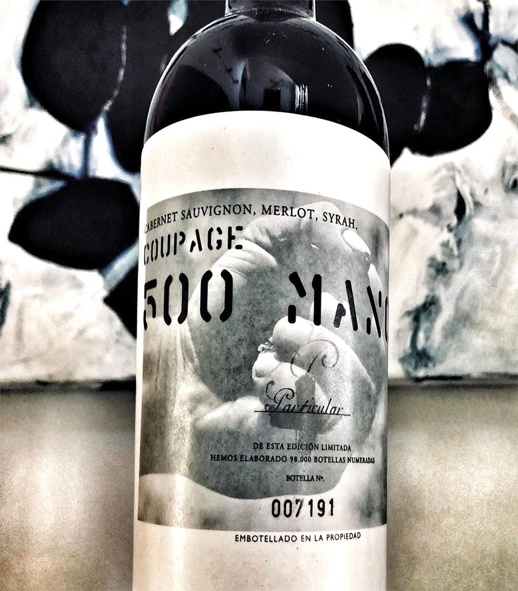 VinosCarinena's tweet image. 500 Manos, a coupage created to honor the work of the 500 growers of BSV Group. A blend of Syrah, Cabernet Sauvignon and Merlot, this a powerful testament to the men and women who spend their days in the fields and wineries of Cariñena - @SustainableKW, #WineStudio
