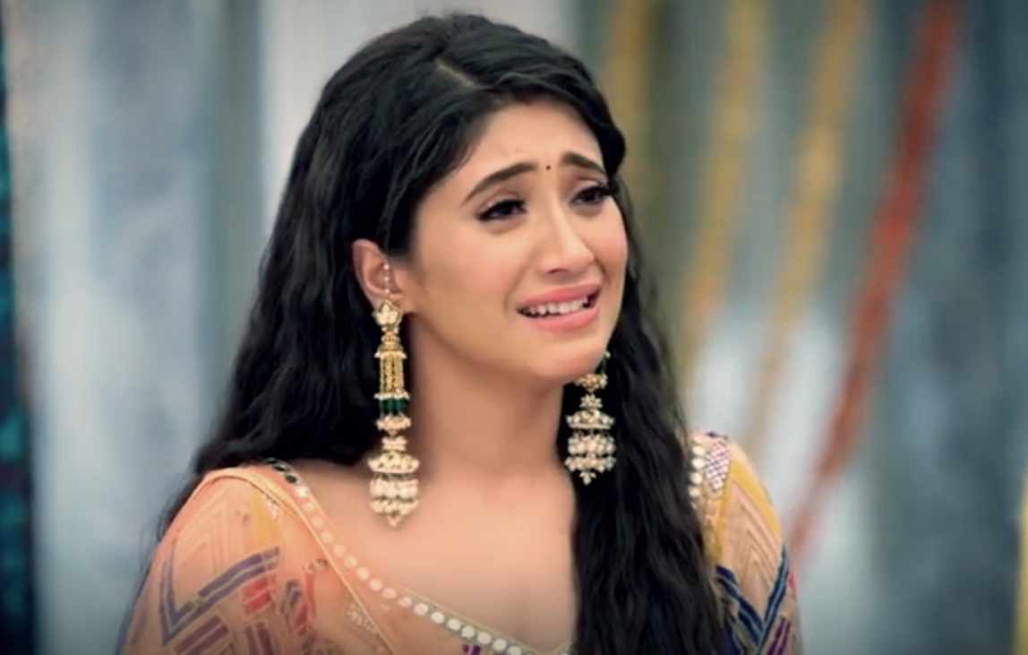 Priyanka3291's tweet photo. I felt so bad for #Naira she always love goenkas as her own family never differentiate..always understand others pov, easily forgive &amp; stand by K through thick &amp; thin..dialogues were harsh &amp; rude..words cut like sword once spoken can't be taken back. #ShivangiJoshi #yrkkh https://t.co/IFClUFjf3M