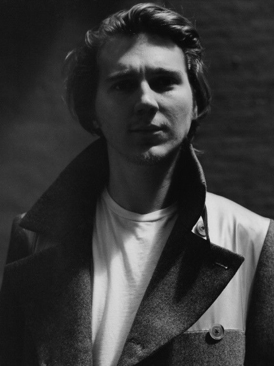 Paul Dano - Edward NashtonI don't think I have seen anyone hate this, and for good reason. This casting is on par with Pattinson as Batman. There is nothing bad to be said, because he is the perfect choice. Never did I think I'd see Paul Dano do a CBM, so goddamn, did we win.