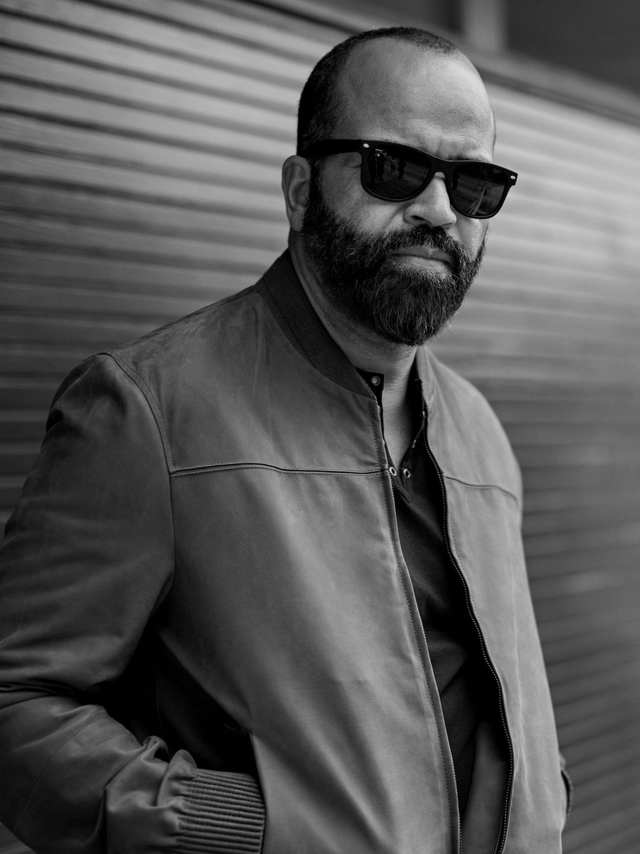 Jeffrey Wright - Jim GordonWright is inquisitive by nature, and he is a pro at channeling that into his characters. Quiet, commanding, stoic, everything Jim needs to be. I picked Wright for Lucius Fox, but Reeves had something better in mind.