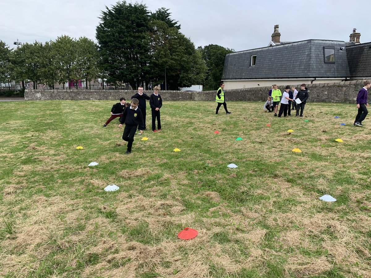 Portyschool's tweet photo. P6/7CR were using their communication skills and memory to complete an orienteering course. #readingmaps #TeamworkMakesTheDreamwork #HWB https://t.co/jSpJ1vkJMd