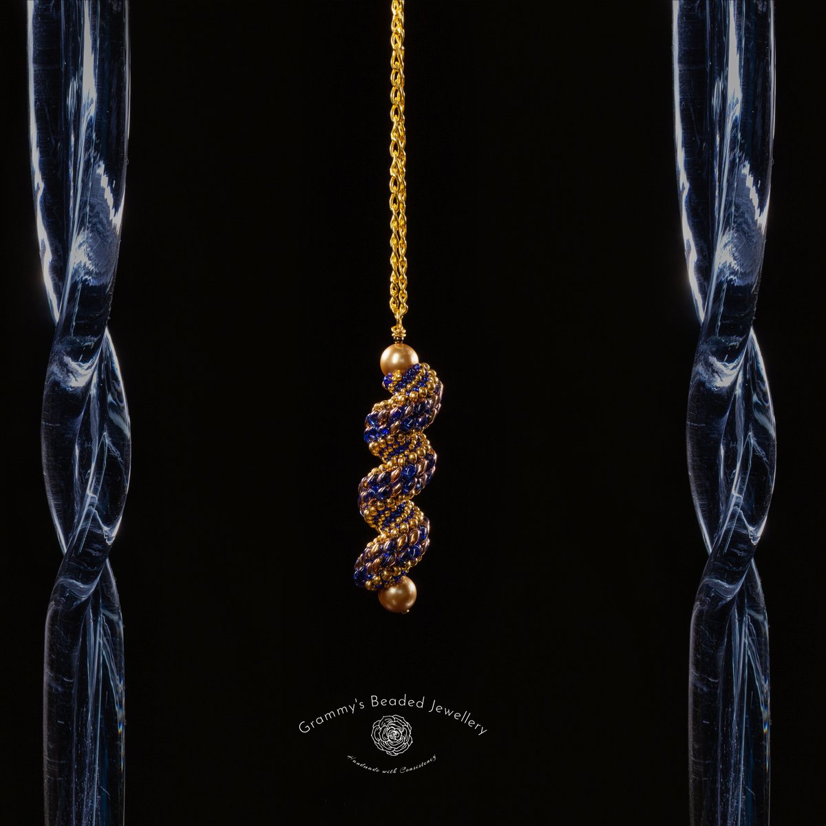 grammysbeadjewl's tweet photo. "one should either be a work of art, or wear a work of art" #oscarwilde
'Ivy' pendant ...
.
#handmadejewelrydesign
#pearlsfromswarovski®
#spiral #24kgoldplated
#beaded #artwork
#madewithfantasy #creativity
#pendant #pearls #brightgold
#royalblue #elegance https://t.co/LfYOd5Xl77