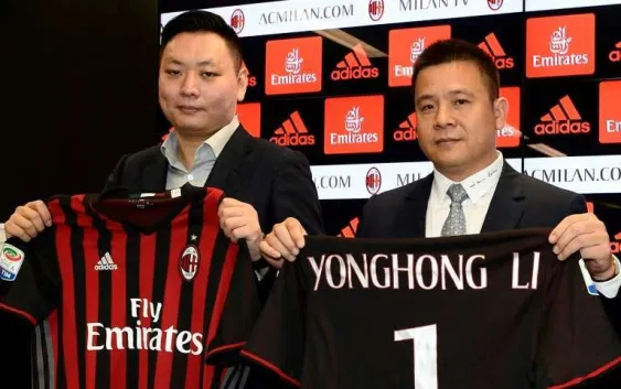 Os dados bancários dos dois principais grupos que controlavam o Milan em 2017, Rossoneri Sports Investment Luxembourg () e Rossoneri Champion Co () foram divulgados recentemente. Nessa thread, vamos contar como os chineses 'perderam' o controle do clube para o grupo Elliott.