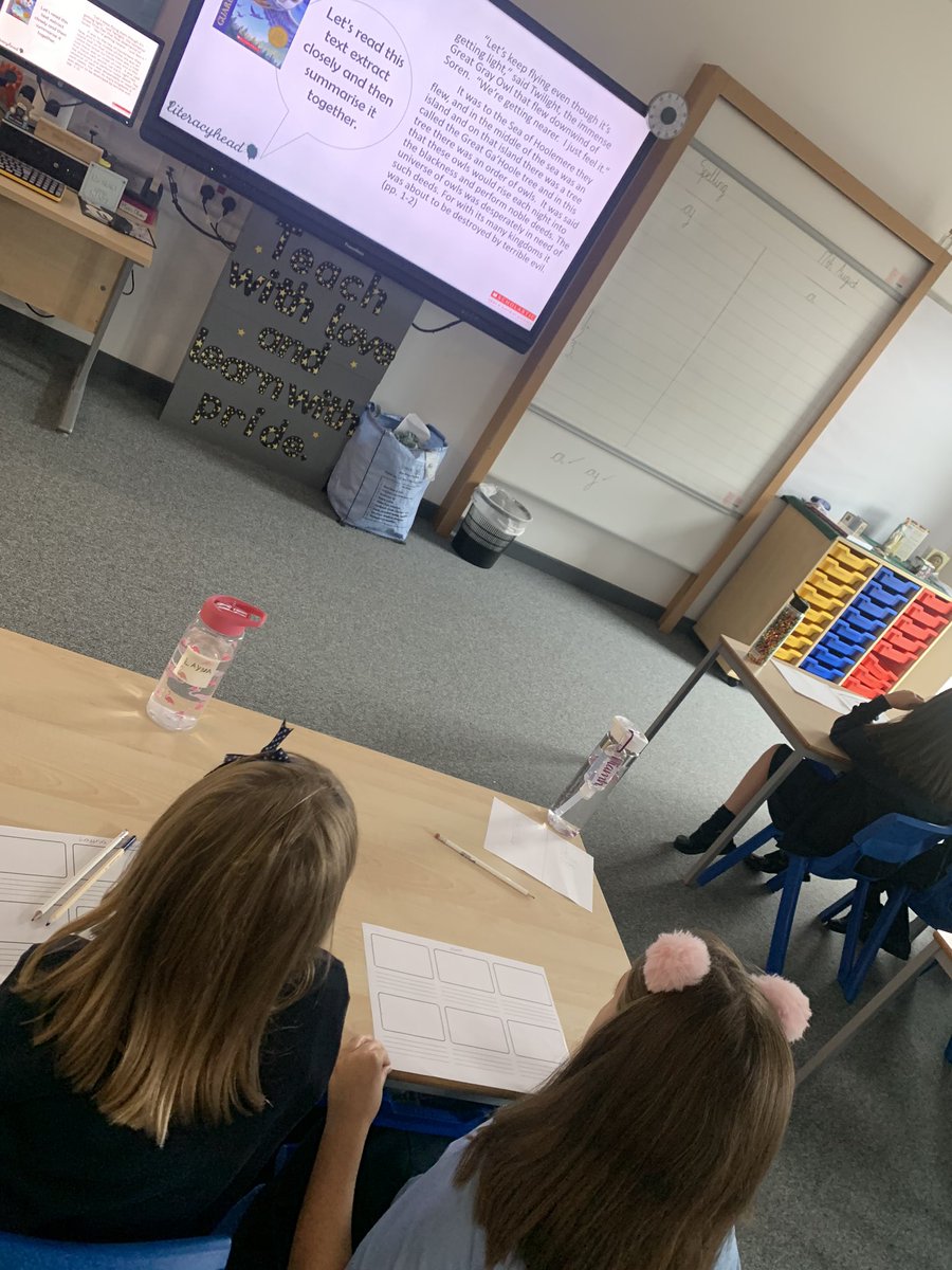 MissOliverStNin's tweet photo. We are learning develop reading strategies 📚 Today we developed our summarising skills with our shoulder partners #mainideas #keyevents #keycharacters https://t.co/mwO7PSi3qK