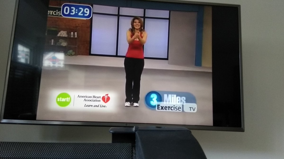 ashurst_ione's tweet photo. Yes, Another #WeActiveChallenge day and I did my 3 miles walk at home. How are we doing we the #413miles challenge @LucyDeanPT 
#AHPsActive 
#ActiveMarsden
@RM_CancerRehab https://t.co/YtdHuulhGU