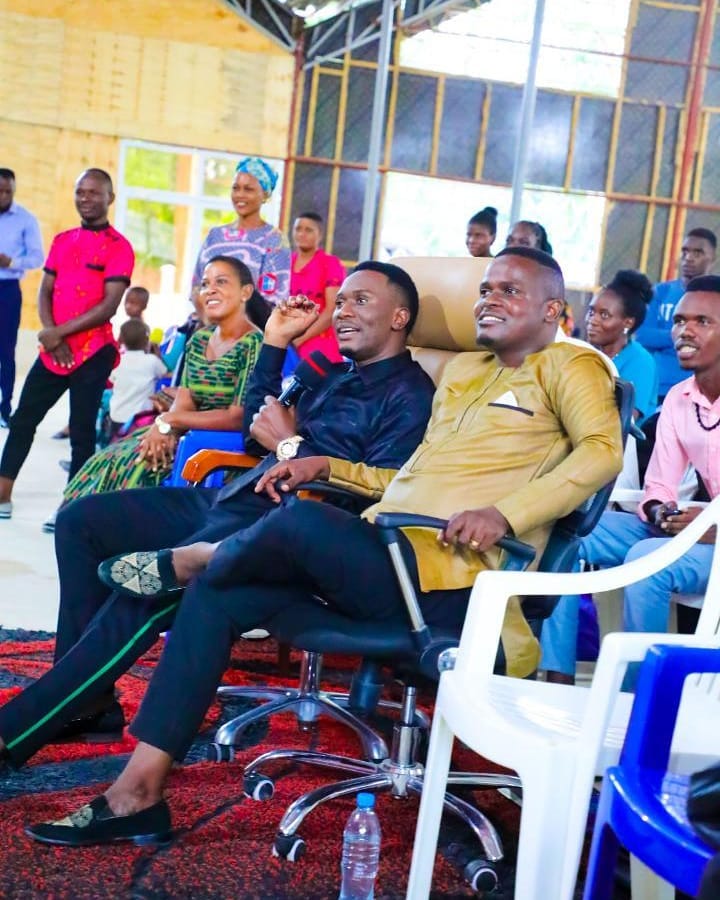 BarakaMaviatu's tweet photo. Kazi ya mikono yetu, RT zenu za muhimu sana.. https://t.co/xLgZbnhmEf