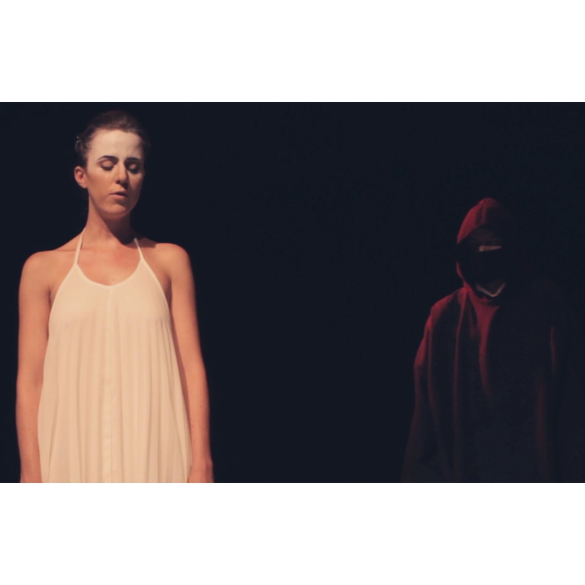 beginagainfilms's tweet photo. A través de un ensayo teatral de "Ricardo III", este film explora la fina línea que separa no sólo la realidad de la ficción, sino también el consentimiento de la violación.
LADY OFF, disponible en Filmin:
https://t.co/ZSV0fNiKJR

#LadyOff #película #cine https://t.co/Vera8v2Xx2