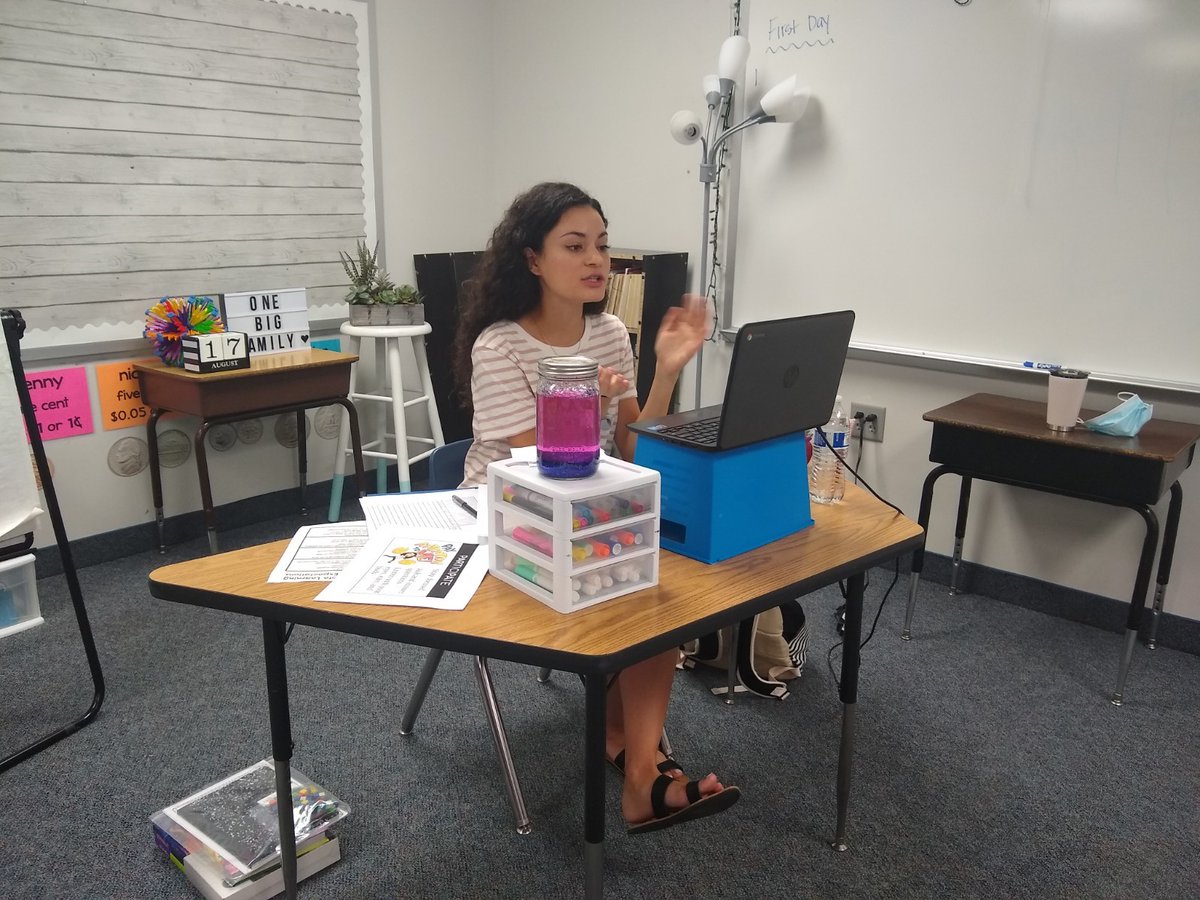 daviscfb's tweet image. It brings us joy to welcome our students virtually. First day of school is a success! #CFBFirstDay @DrChapmanCFBISD @CFBISD