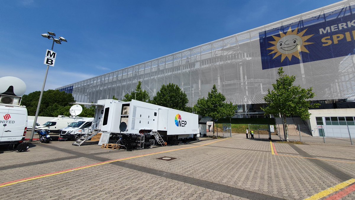 Daniel Massey tweet media