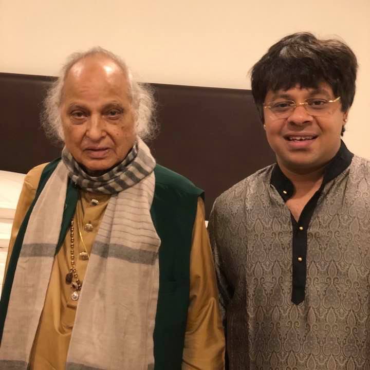 Another legendโs life, an era comes to an end. But his Music will live on for ever!
Rest in peace Guruji Pandit Jasraj ji. Thank you for everything. Pranams ๐
#panditjasraj https://t.co/7rK8QOo9sJ