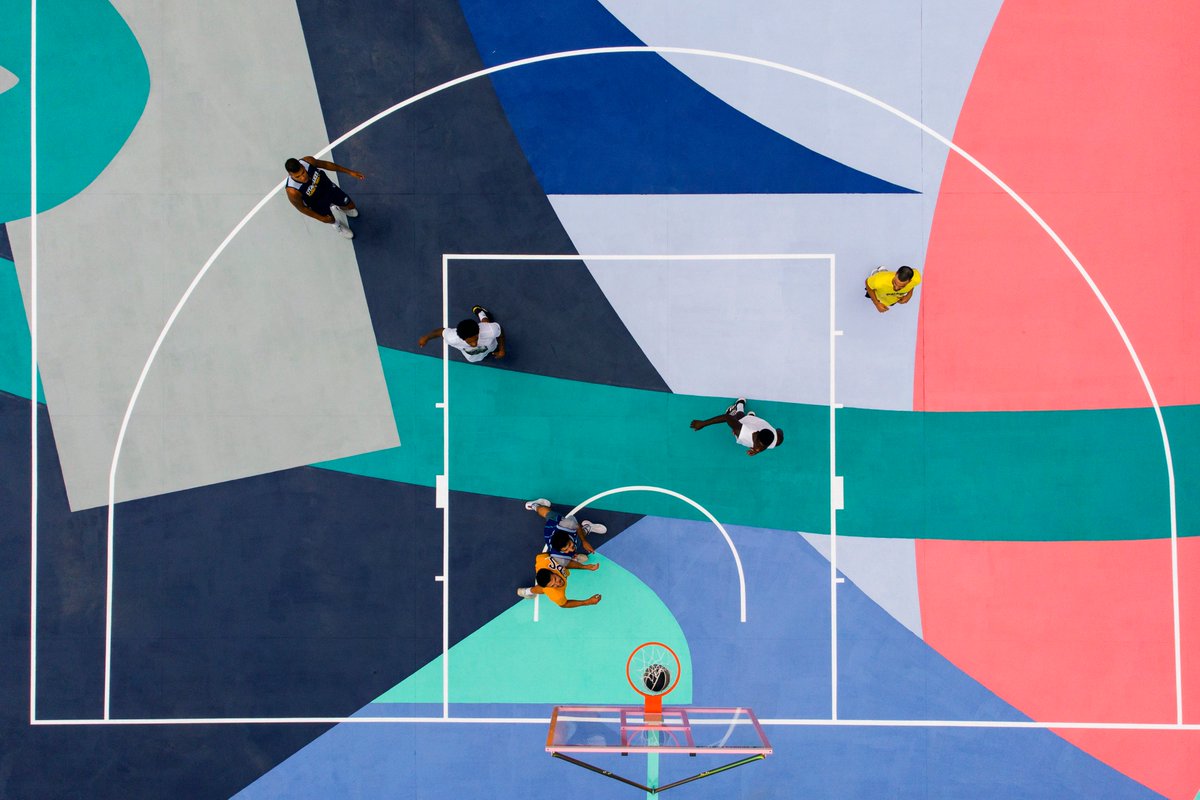 Hoopers_PT's tweet photo. 🏀NOVO CAMPO ICÓNICO BY HOOPERS🏀
Braga recebe o maior campo de Basquetebol icónico da Europa. Um projeto promovido pela @CM_Braga e @by_hoopers com assinatura de CONTRA. 🔥🏀 https://t.co/l6hM20cf61