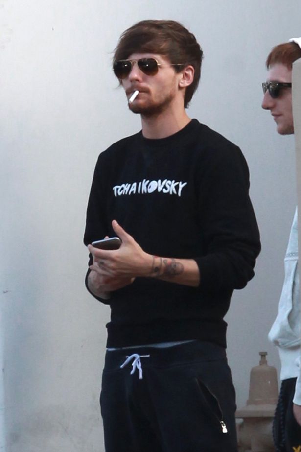 𝙡𝙤𝙪𝙞𝙨 𝙩𝙤𝙢𝙡𝙞𝙣𝙨𝙤𝙣, 𝙗𝙪𝙩 𝙝𝙚 𝙜𝙚𝙩 𝙤𝙡𝙙𝙚𝙧 𝙖𝙨 𝙮𝙤𝙪 𝙨𝙘𝙧𝙤𝙡𝙡