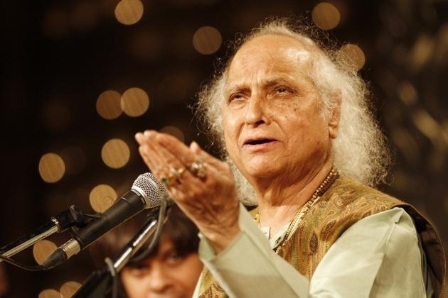 drkiritpsolanki's tweet photo. देश के प्रसिद्ध शास्‍त्रीय गायक, पद्म विभूषण, पंडित जसराज जी के निधन की दुःखद सूचना प्राप्त हुई। ईश्वर से प्रार्थना करता हूँ की दिवंगत आत्मा को अपने श्री चरणों में स्थान दें।

ॐ शांति
#panditjasraj https://t.co/W6b9JvjPbV