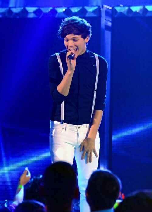 𝙡𝙤𝙪𝙞𝙨 𝙩𝙤𝙢𝙡𝙞𝙣𝙨𝙤𝙣, 𝙗𝙪𝙩 𝙝𝙚 𝙜𝙚𝙩 𝙤𝙡𝙙𝙚𝙧 𝙖𝙨 𝙮𝙤𝙪 𝙨𝙘𝙧𝙤𝙡𝙡