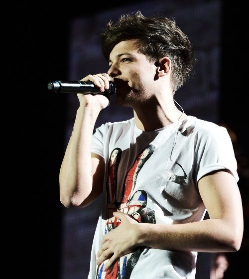 𝙡𝙤𝙪𝙞𝙨 𝙩𝙤𝙢𝙡𝙞𝙣𝙨𝙤𝙣, 𝙗𝙪𝙩 𝙝𝙚 𝙜𝙚𝙩 𝙤𝙡𝙙𝙚𝙧 𝙖𝙨 𝙮𝙤𝙪 𝙨𝙘𝙧𝙤𝙡𝙡