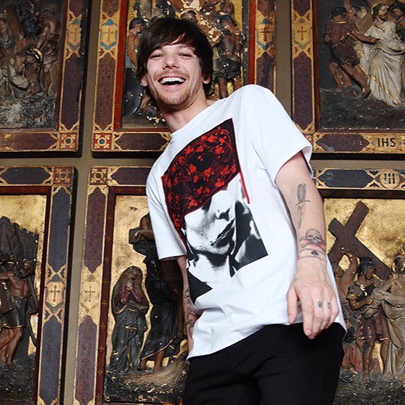 𝙡𝙤𝙪𝙞𝙨 𝙩𝙤𝙢𝙡𝙞𝙣𝙨𝙤𝙣, 𝙗𝙪𝙩 𝙝𝙚 𝙜𝙚𝙩 𝙤𝙡𝙙𝙚𝙧 𝙖𝙨 𝙮𝙤𝙪 𝙨𝙘𝙧𝙤𝙡𝙡