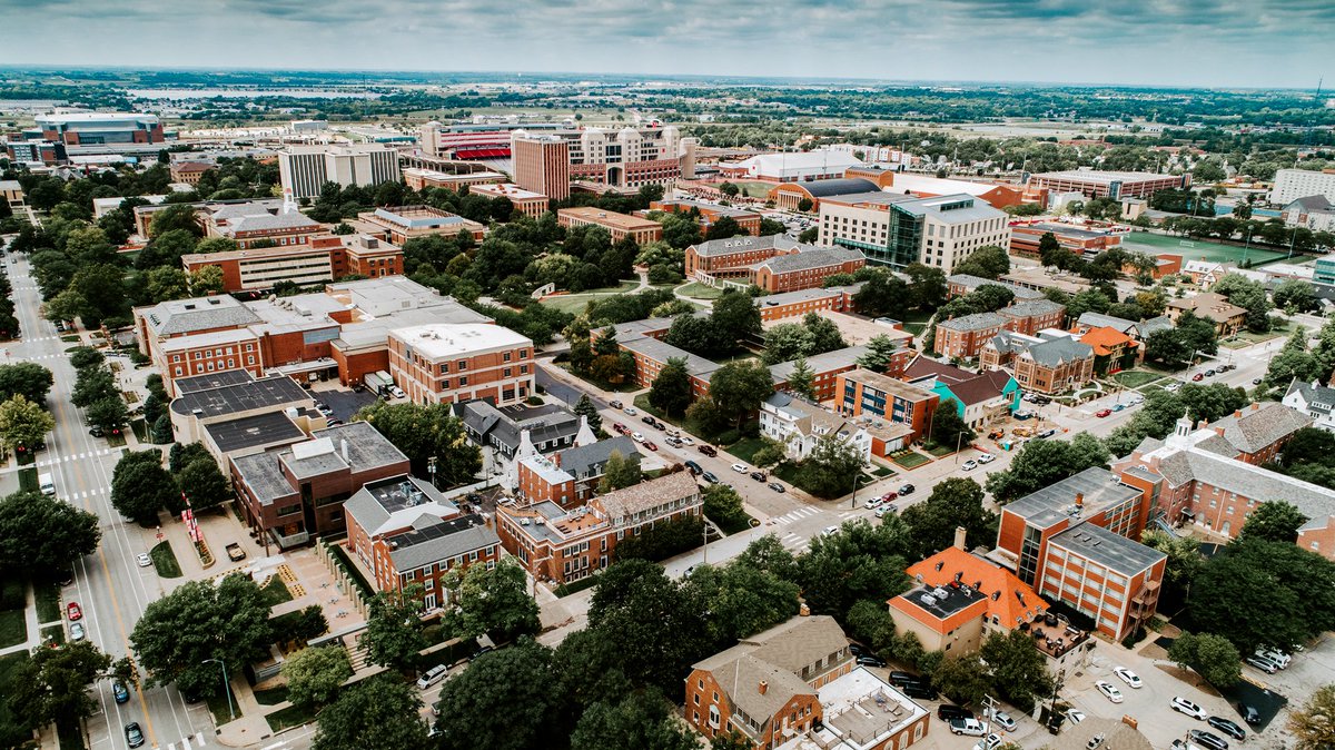 UNLincoln's tweet photo. Welcome home, Huskers! Although this year may look different, there are lots of resources on campus to provide guidance, support and community. (Thread) https://t.co/Vj7QG6PfIa