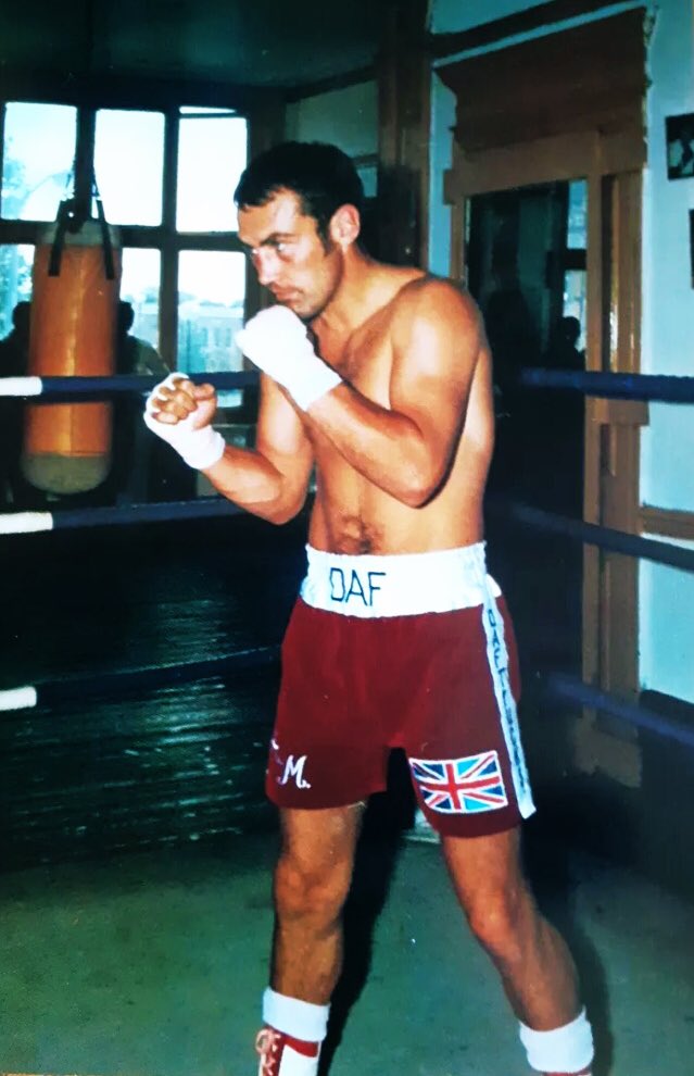 Happy 69th Birthday to former middleweight king Alan Minter 