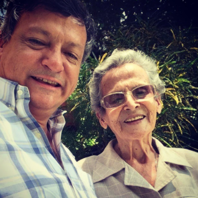 Junto a mi familia, lo acompañamos y le enviamos muchas fuerzas, <a href="/domingopeppo/">Domingo Peppo</a> ante este difícil momento. Lamentamos profundamente la pérdida de su madre y elevamos una oración por su eterno descanso.