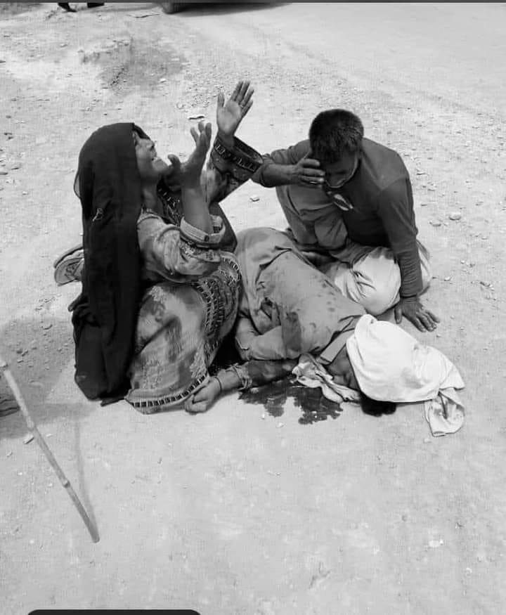 Beebagr_Baluch's tweet photo. This is not  Palestine and this is not Kashmir this my #Balochistan where Pakistani army killed Hayat Baloch In the front of his parents. #PakistanAtmyShameOnU https://t.co/53IfWYjOlm
