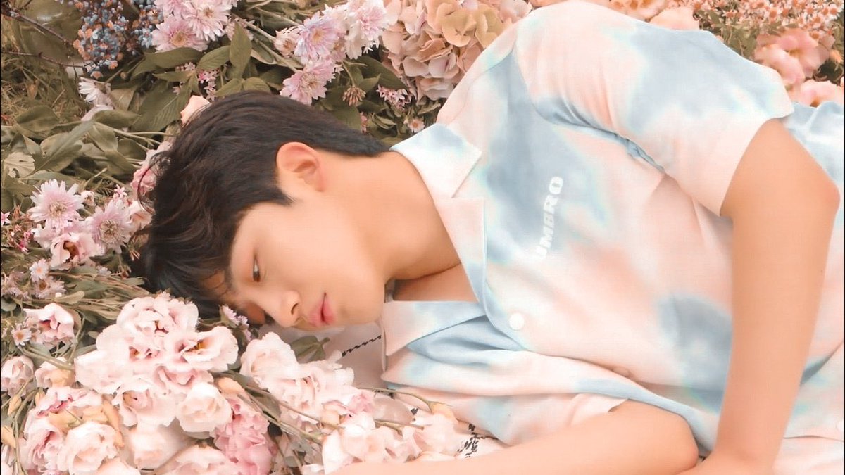 yohanpuamak's tweet photo. ผัวอีกแล้ว ผัวดอกไม้ https://t.co/ahOoh98MkI