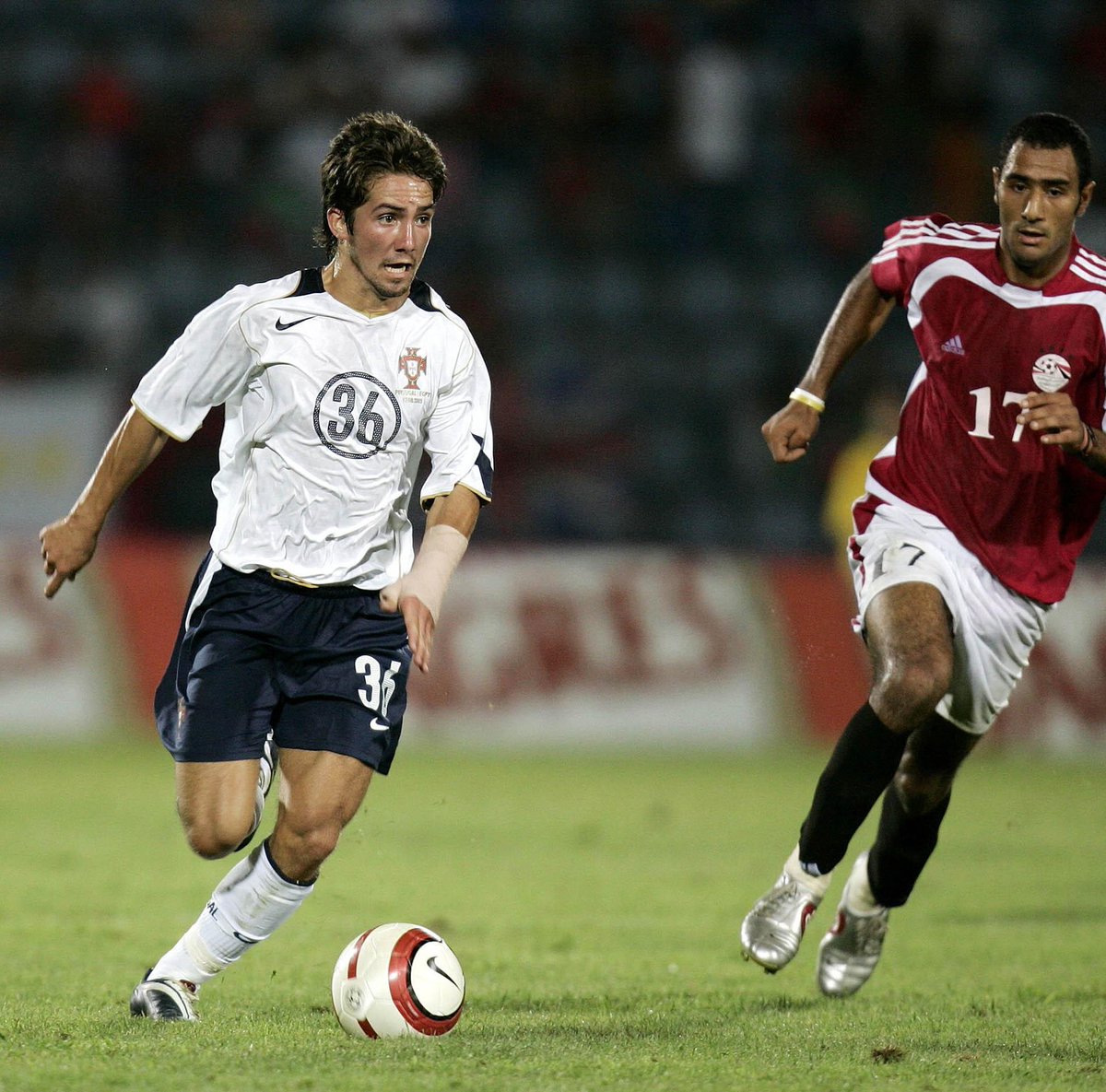 🔙 Neste dia, em 2005, @JoaoMoutinho estreou-se com a camisola da Seleção frente ao Egito! 🇵🇹 2-0 🇪🇬 #TodosPortugal