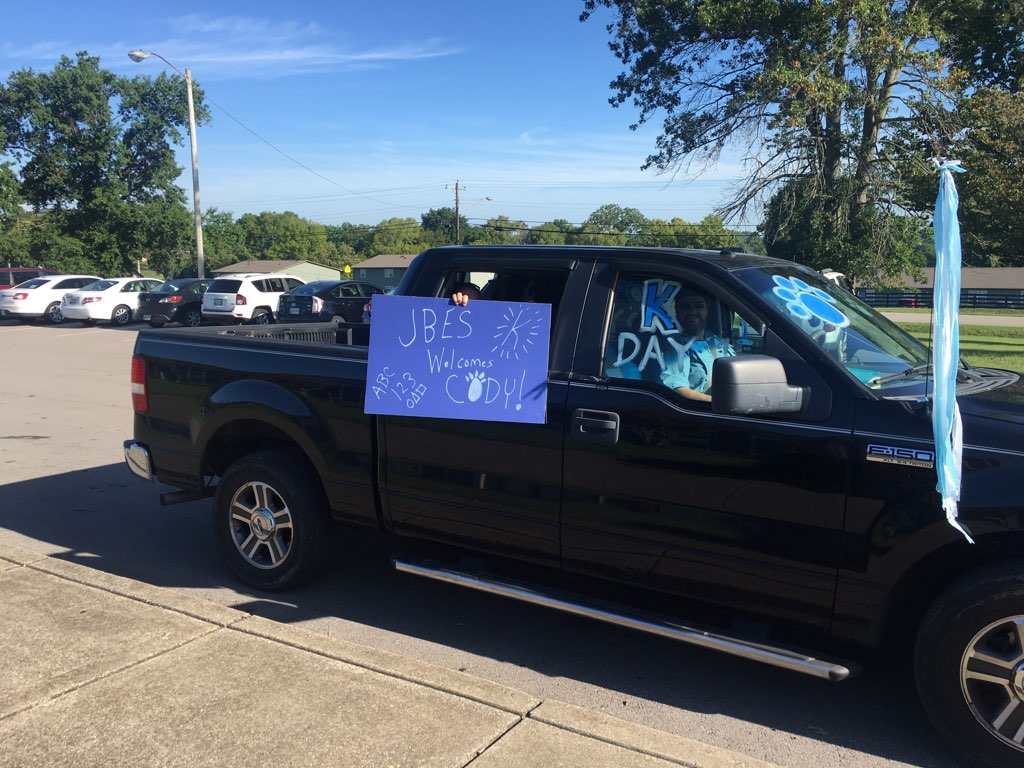 JBESPrincipal's tweet image. Kindergarten student excited for school. Welcome Cody and your family. #BEARific
