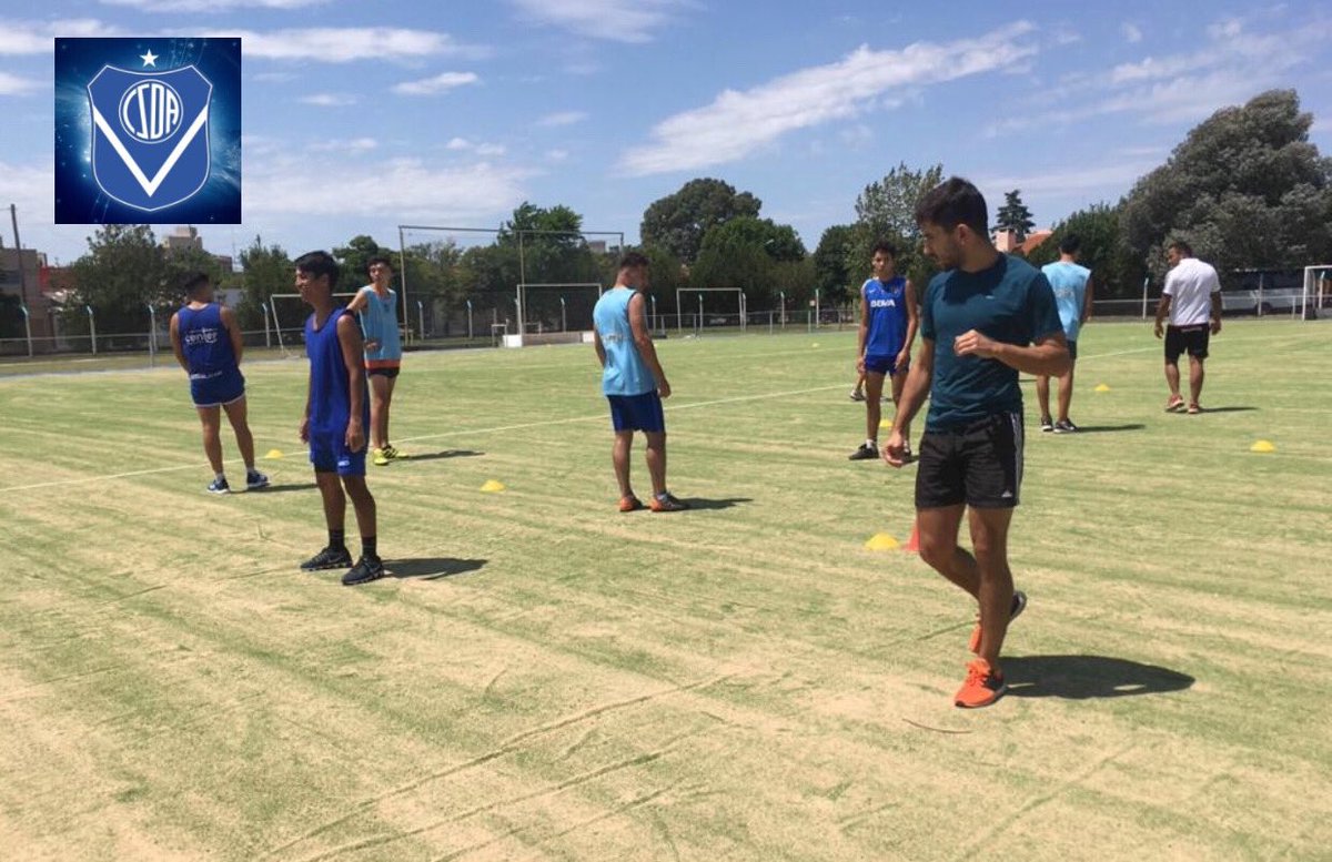 DeportivoAnguil's tweet photo. Desde el #CSyDA y @deportivoanguilense saludamos a  ( #FacundoHolgado ) en el día de su Cumpleaños!!! Deseamos que pase un gran día Profe !!
.
.
#ELCLUBDELPUEBLO ⚽️ https://t.co/I1Ogyg0WS3
