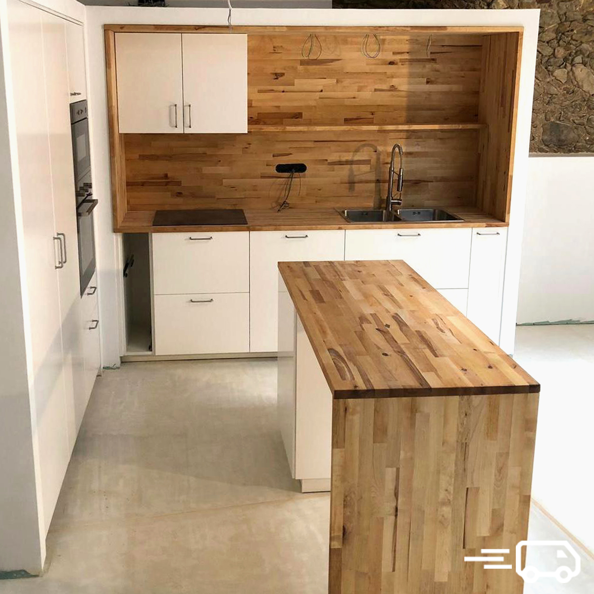 HelloVan tweet media