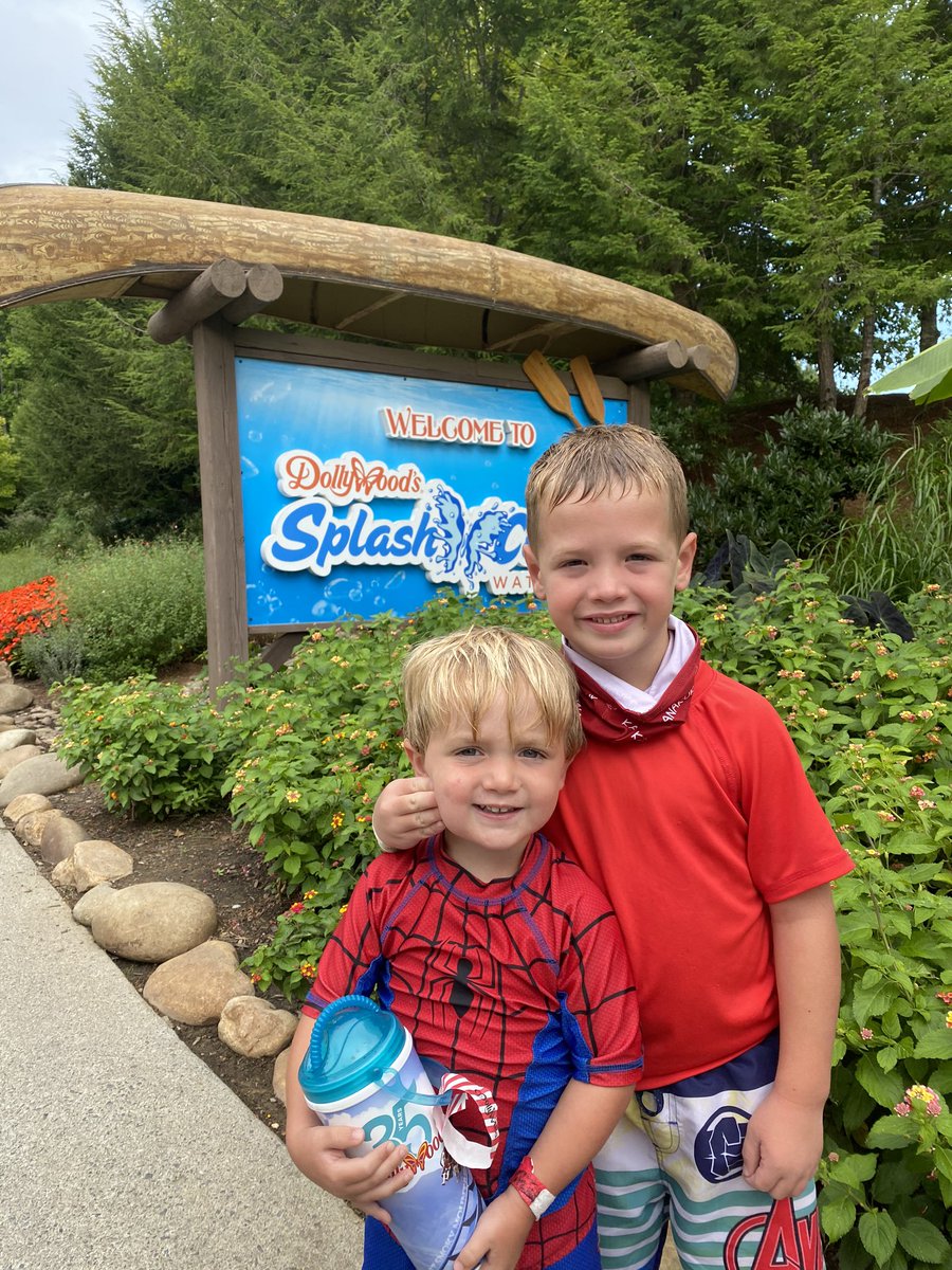 We honestly didn’t do too much research on  @Dollywood’s Splash Country before we arrived. We were blown away by the mountain landscape setting. It was also great to have so many rides that we could all ride together!