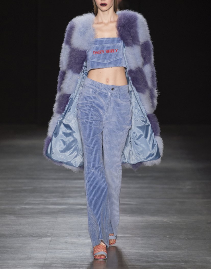 modeIarchives's tweet photo. daizy shely fw18 https://t.co/1fZAJL2gV8