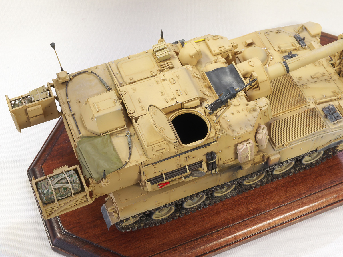 パンダホビー1/35　M109A7です。

ウェザリングは実車写真を参考に再現しました。
fwge2272.world.coocan.jp