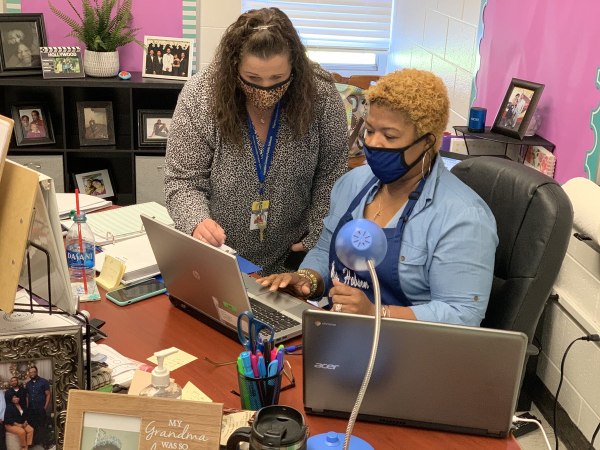 EaglesSouthwest's tweet photo. 🗣Last minute check-in to make sure that Zoom 🏎 and iReady and Seesaw are ready to meet the needs of our students this week❣️ #4thGradeTeam @ChrisannHobson @AmYeLiSe0611 #PlanningForPerfect #Week2️⃣ #Southwest🦅 @Supt_DrConnie @FCPSchoolsTN https://t.co/LrdfZxdhY5