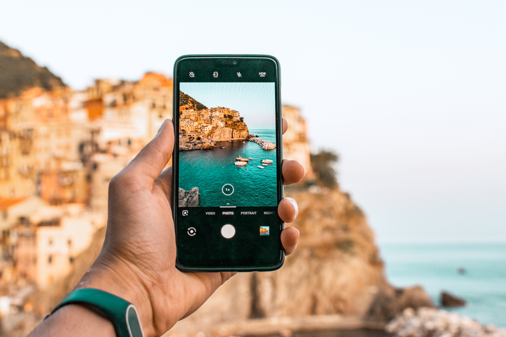 "I get a lot of impressions but not many new follows, what's the deal?"

While we can't know for sure without a deep dive into the analytics, here's a hunch (and it's not bad news)

We don't have space here, so follow us on IG for the answer!

instagram.com/bluewhalecomms