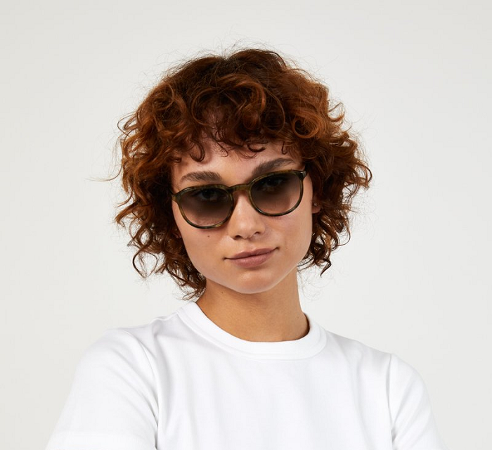 ContactsExpress's tweet image. Designed in Stockholm, KITS Tokara sunglasses are made of lightweight Italian acetate. Tokara combines soft curves with straight lines for a unique eyewear design that stands out from the crowd. ow.ly/cR8V50B10U5~