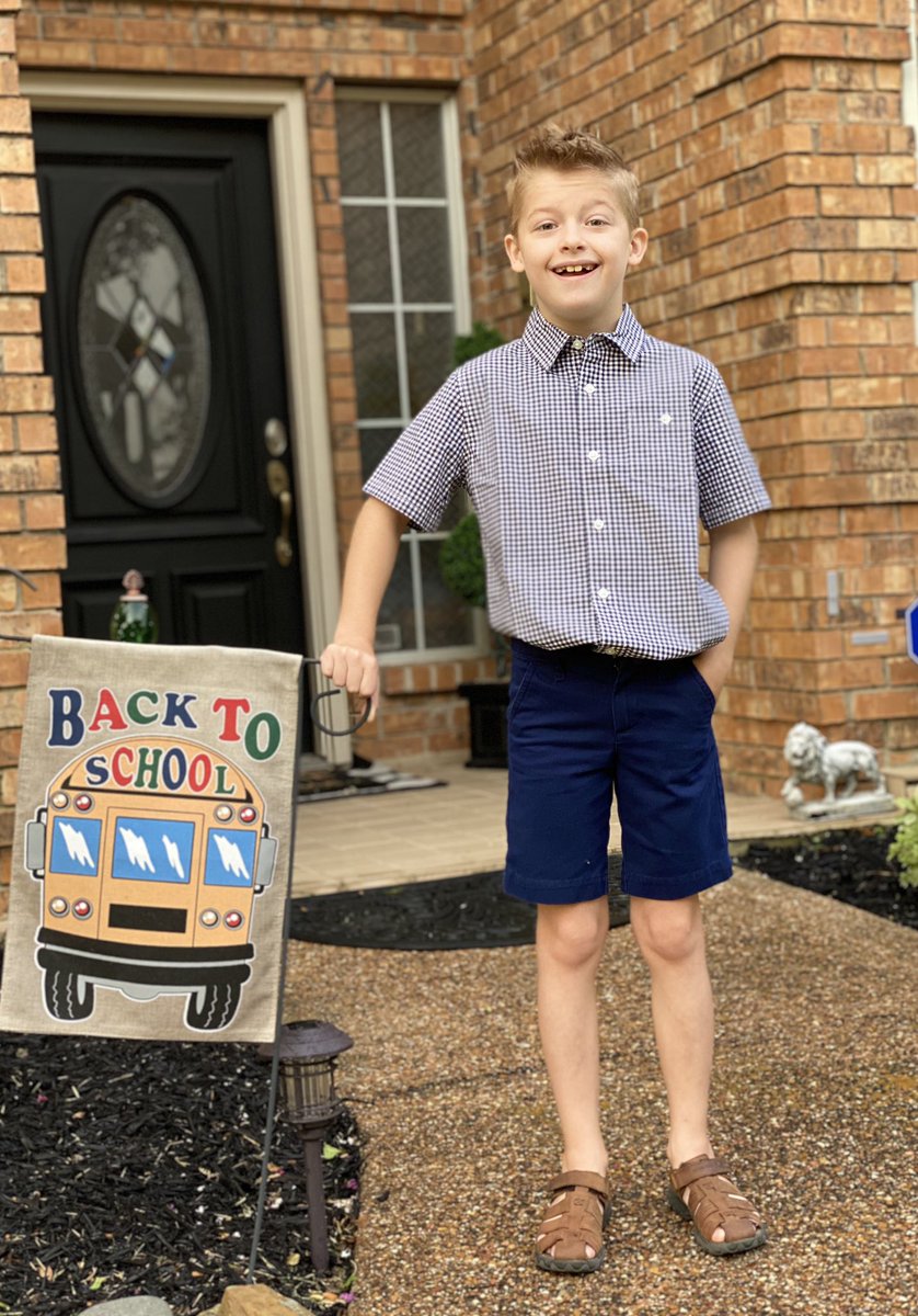 bbbschott's tweet photo. 4th grade Longhorn reporting for duty! Can’t wait to see our friends in 4A! @LakesideCoppell  @jesshansen17 @robertsonfr1  #CISD1stDay20 https://t.co/B3vtLK4jRX