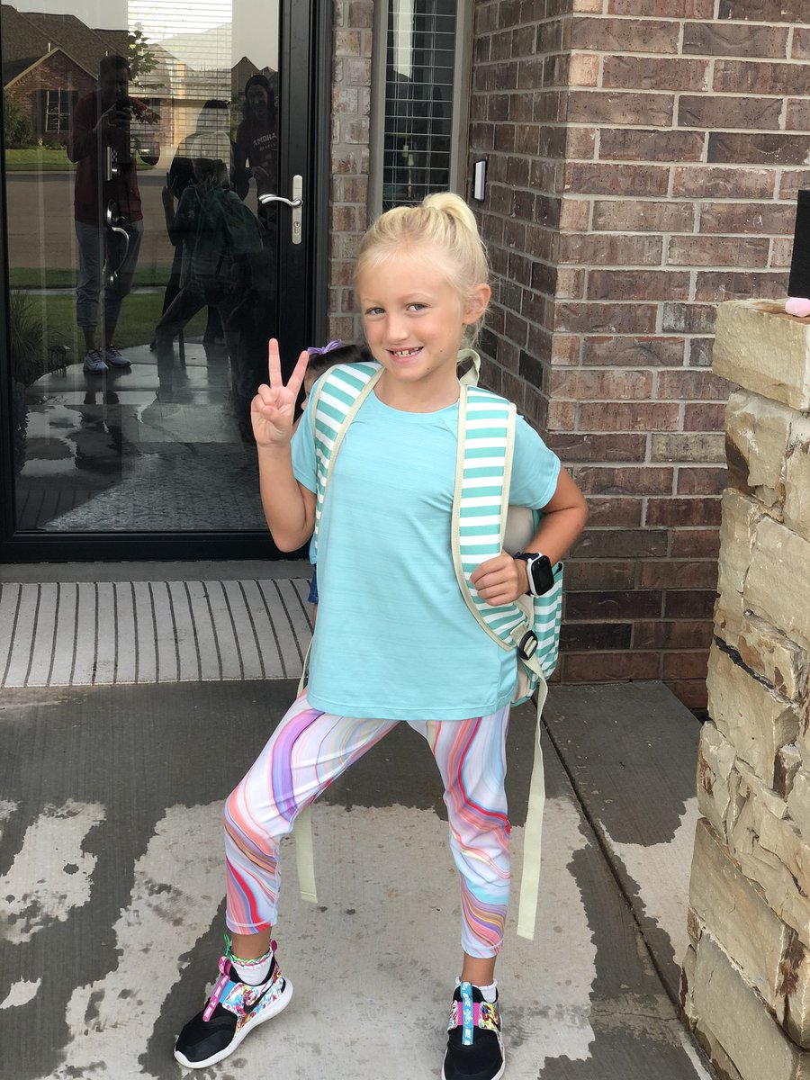 BerkleyGray7's tweet photo. First day of 2nd grade!!!  #BackToSchool https://t.co/OXg5D6EW0c
