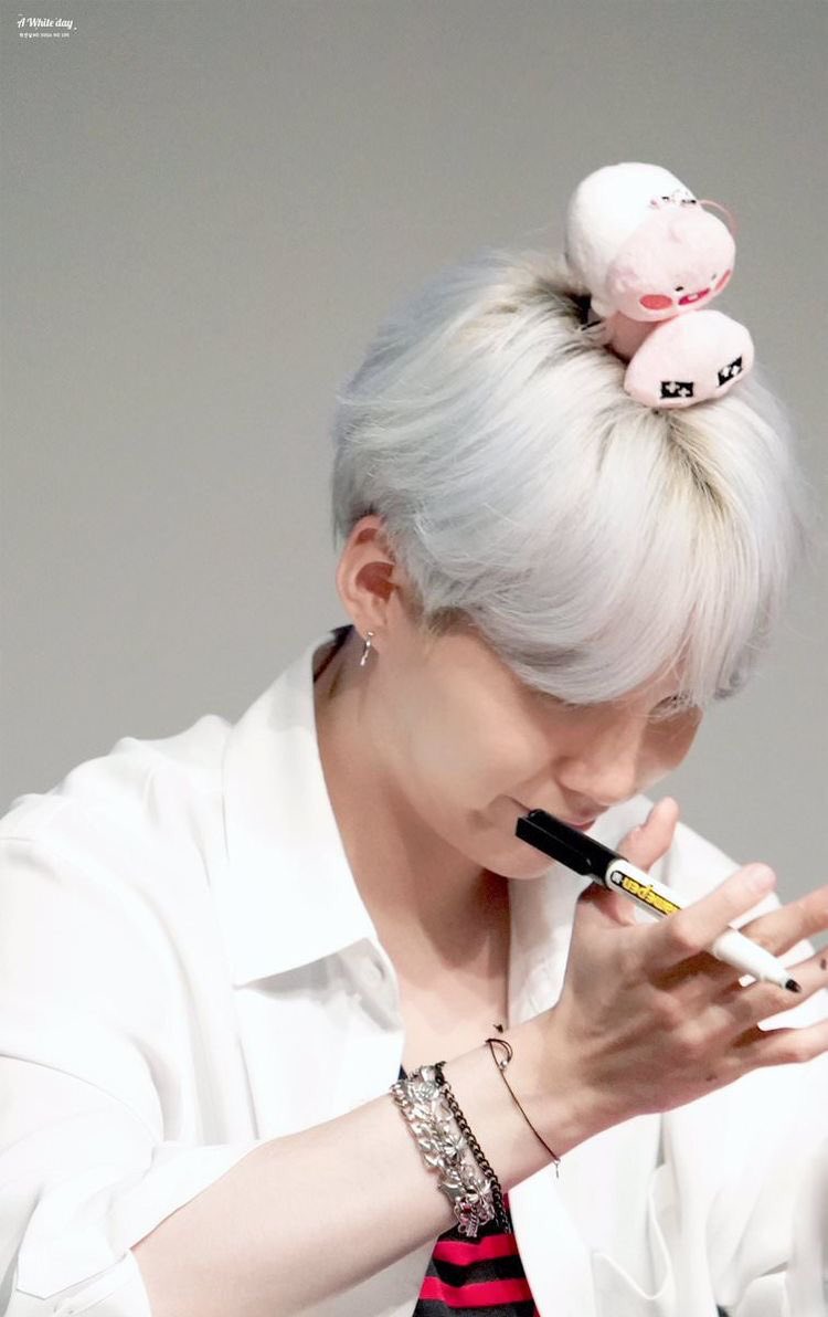 LOOK AT THAT SMILE IM NOT OKAY