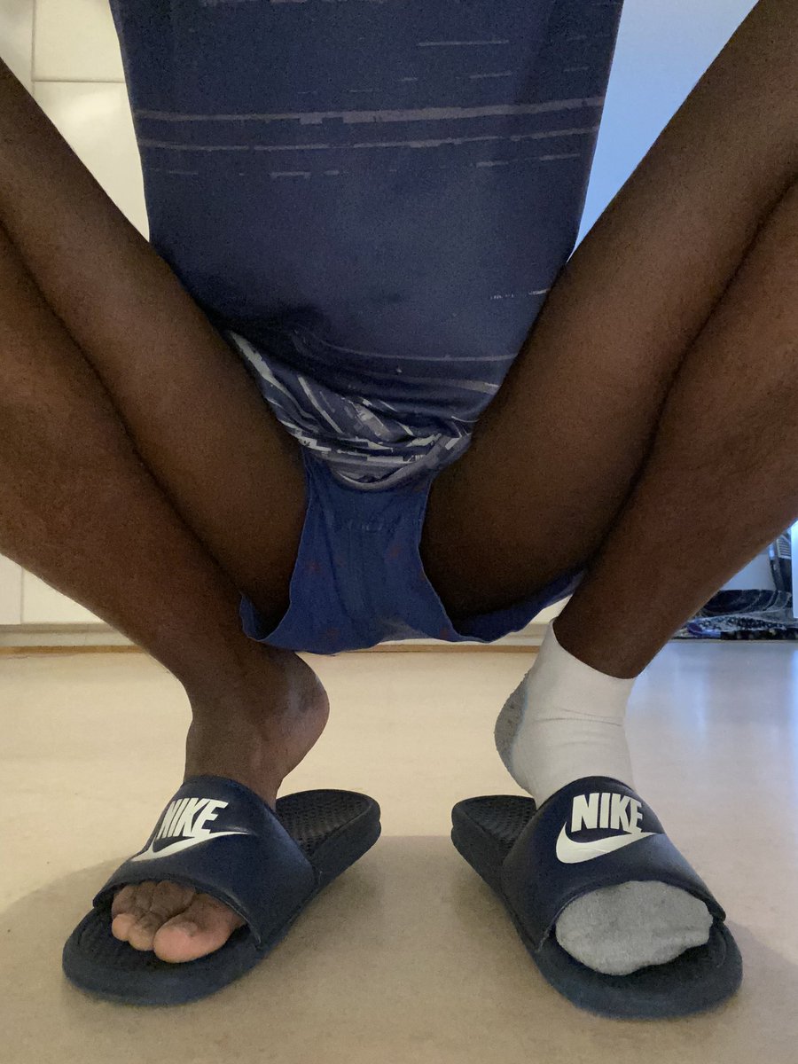 Jaydenmaster__'s tweet photo. For my feet lovers 🦶🏼 💦 #mensfeet #footfetishAlp@ https://t.co/WBlbtMVGKd