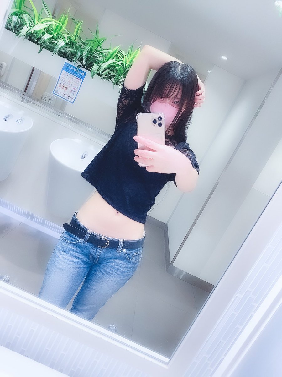 Shion 15ロイパゲスト出勤 ローライズスキニー好き へそ出し おへそ 1日1shion Shion 15ロイパゲスト出勤 ローライズスキニー好き へそ出し おへそ 1日1shion