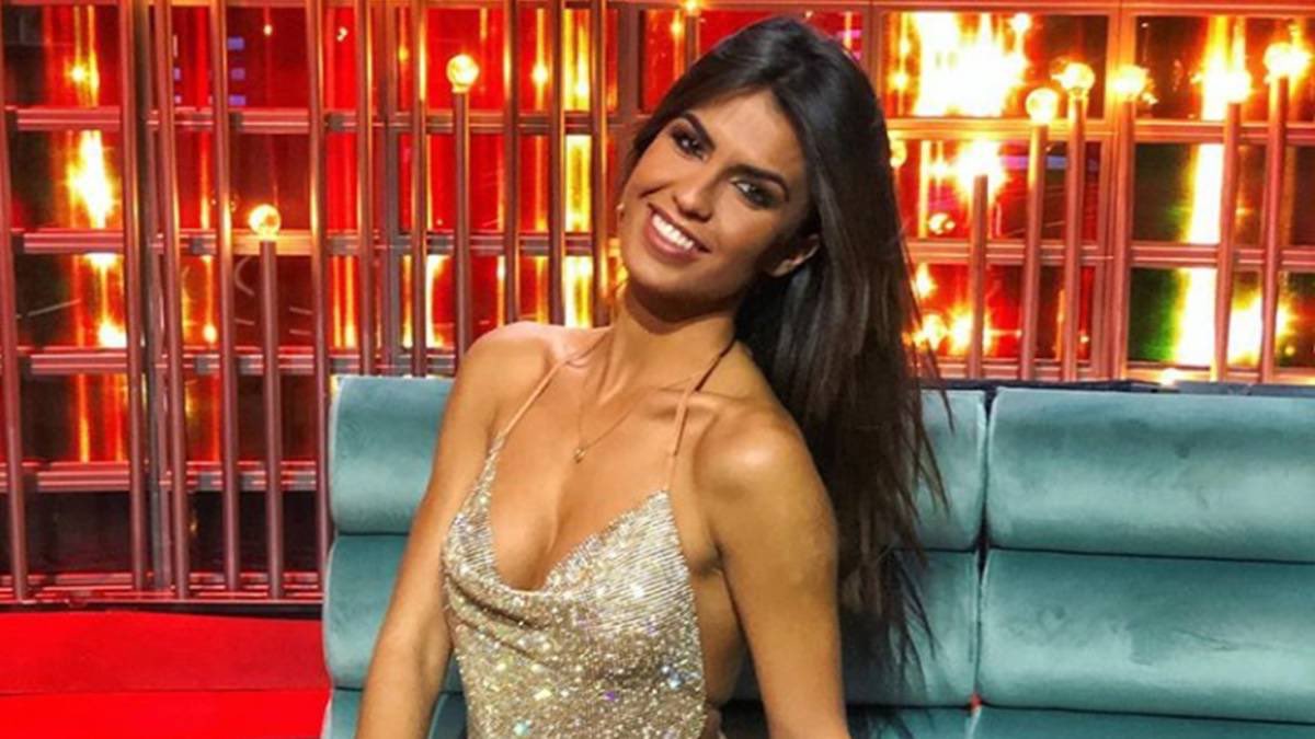 PickyPickyGH's tweet photo. Quien es la verdadera reina de los realities?

🔁YOLA BERROCAL

❤️SOFÍA SUESCUN https://t.co/ry5l17sQFu